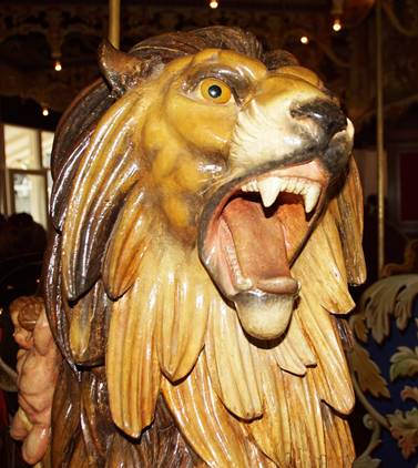 A statue of a lion

Description automatically generated with medium confidence