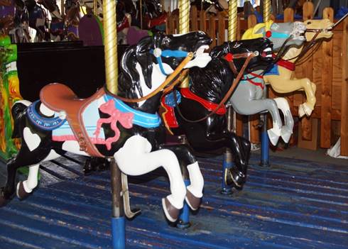 A picture containing cluttered

Description automatically generated