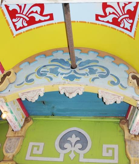 A close up of a sign

Description generated with high confidence