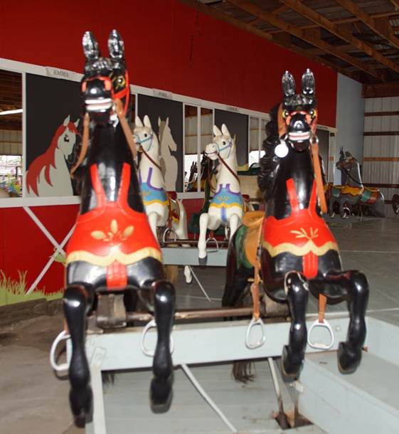 A picture containing indoor, orange

Description automatically generated