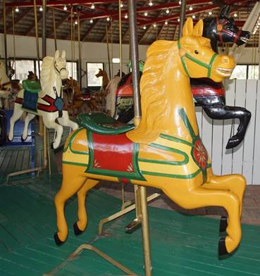 A yellow chair
Description generated with high confidence