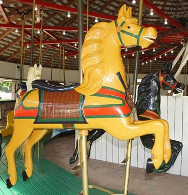 A yellow chair
Description generated with high confidence